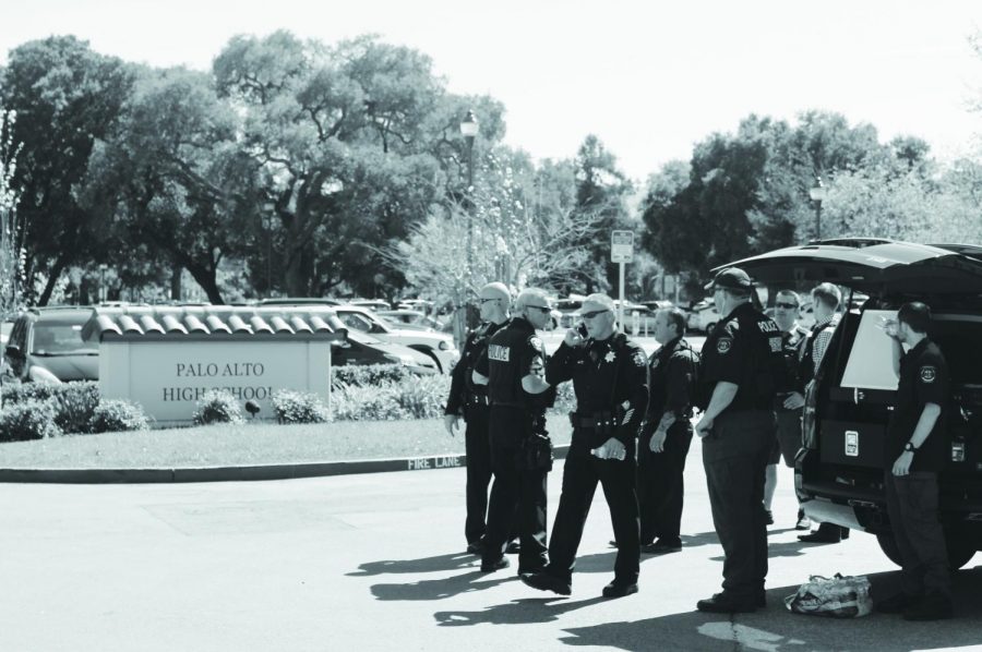 PAPD officers respond to threat at Paly on March 29.
